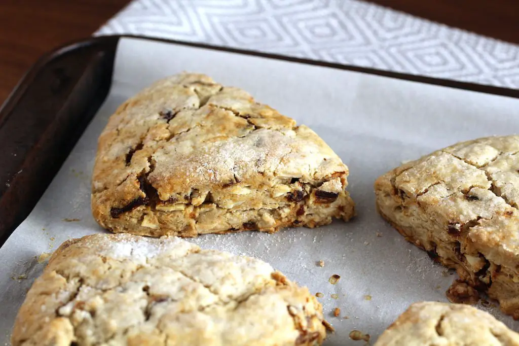 vegan-gluten-free-cardamom-scones-walnuts-dates